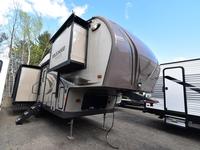 Fifth wheel Forest River Rockwood 8289WS 1425-22A